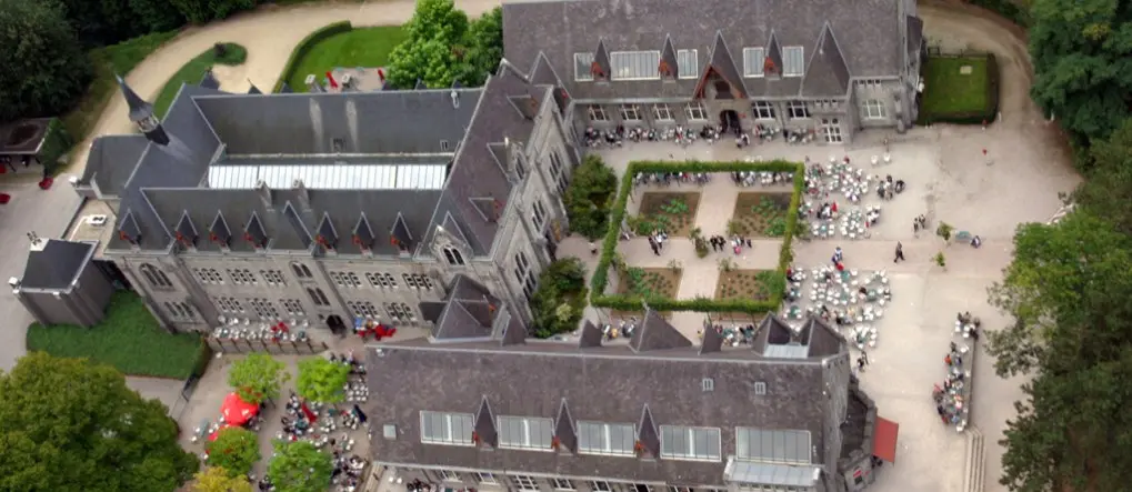 Affinage du fromage de Maredsous dans les caves