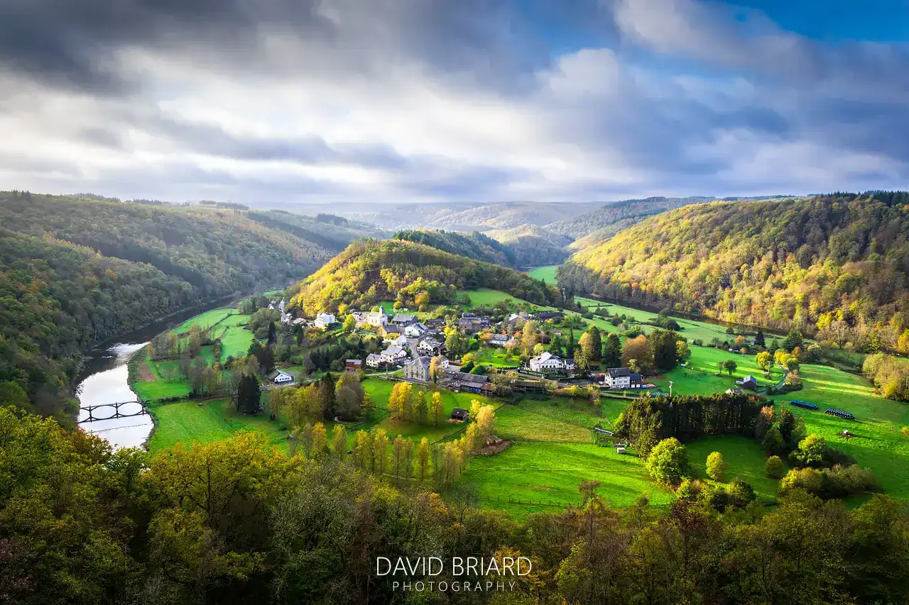 Elevated view over the Semois loop and the village of Frahan