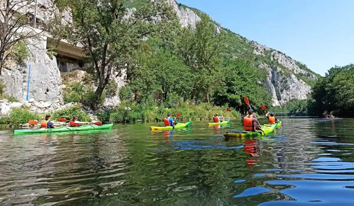 Teambuilding nature kayak