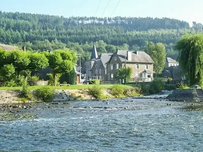 Paysage de la vallée de la Semois le long de la Route du Tabac