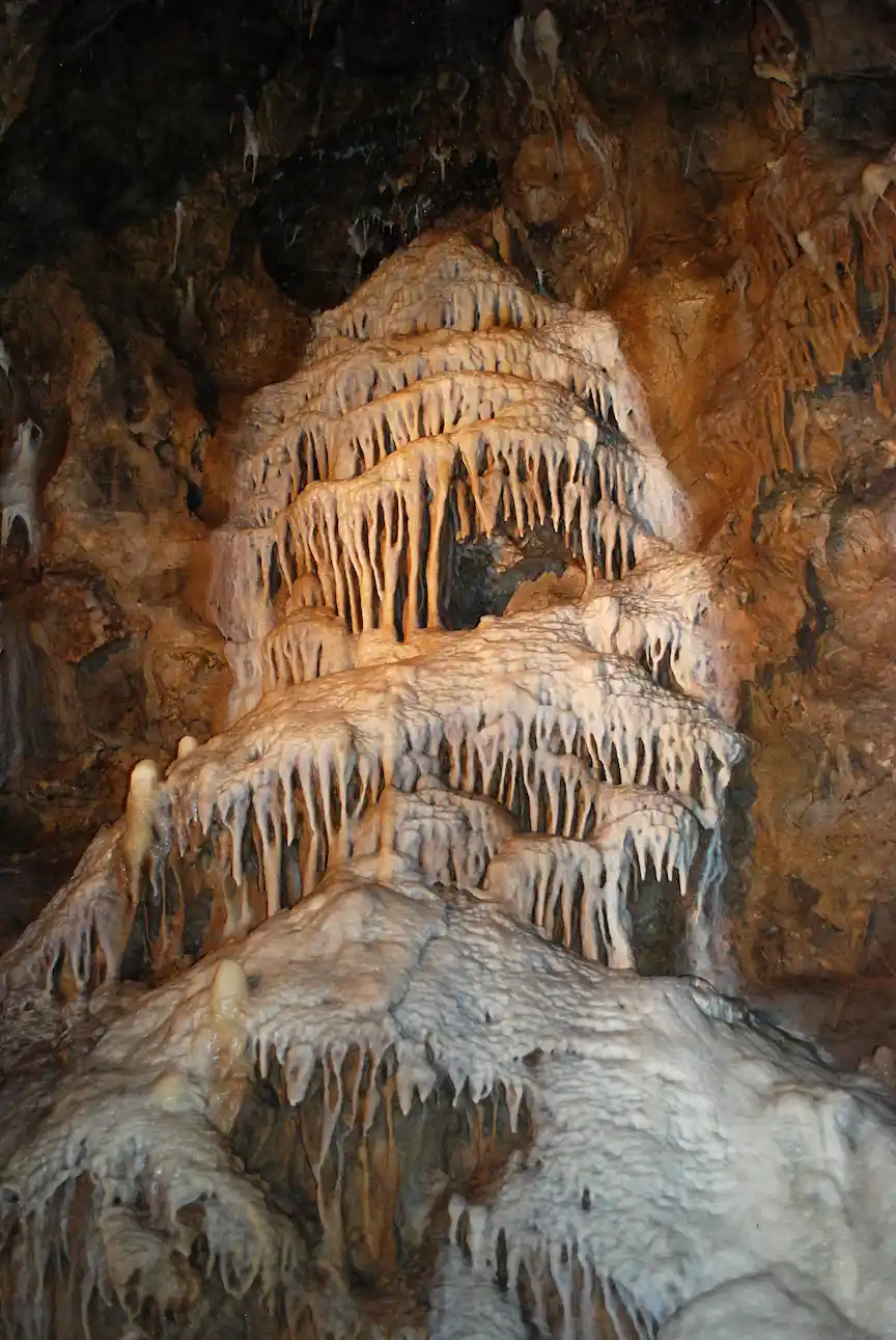 Intérieur de la Grotte la Merveilleuse à Dinant